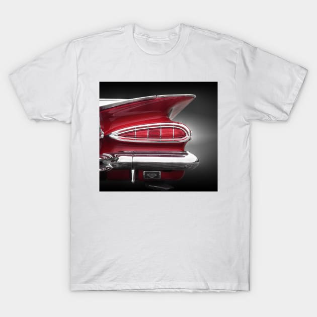 US American classic car 1959 Impala convertible tail fin T-Shirt by Beate Gube